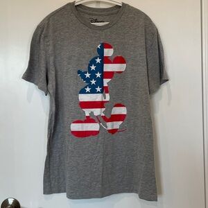 Disney Gray Tee with 🇺🇸 Mickey Design